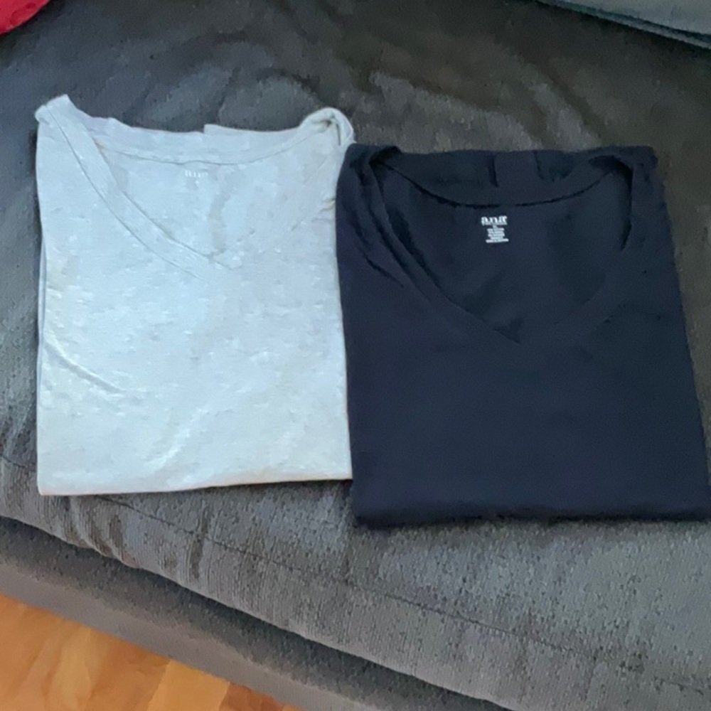 Woman’s V-Neck T-Shirts